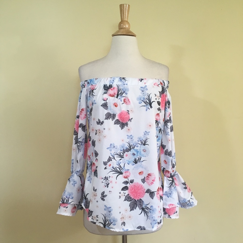 Off Shoulder Ruffled Bell Sleeve Floral Blouse - Picture 5 of 7